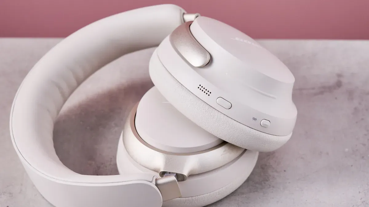 Top 5 Noise-Cancelling Headphones Under RM400